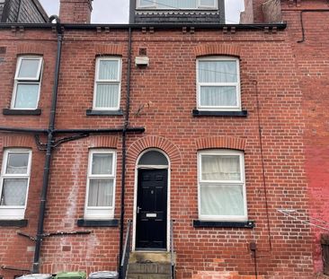 2 Bed Terraced House, Conway Mount, LS8 - Photo 5