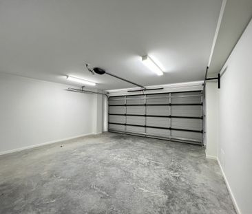 Three Bedroom Townhouse In Coombs - Photo 3
