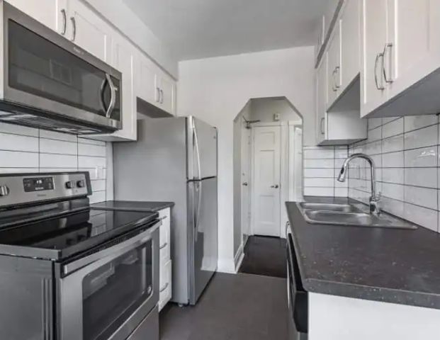 1660 Bathurst Street — 1 Bedroom - Photo 1