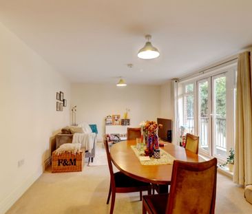 2 bedroom flat to rent - Photo 4