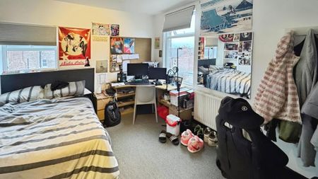 10 bedroom semi-detached house to rent - Photo 3