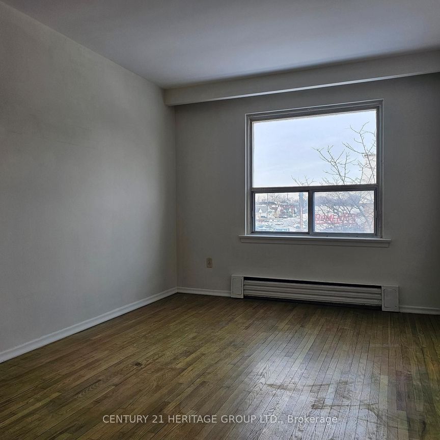 For Lease - 423 Pharmacy Avenue Unit# 3, Toronto, Ontario - Photo 1