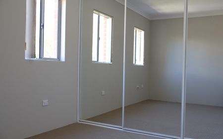 Modern & Spacious 1 Bedroom Apartment! - Photo 4