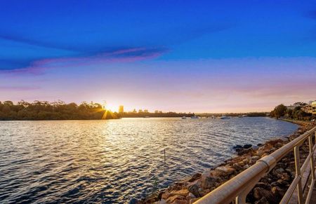 Premium Waterfront Living with Study Nook & Balcony | Rozelle Building, Majors Bay - Photo 5