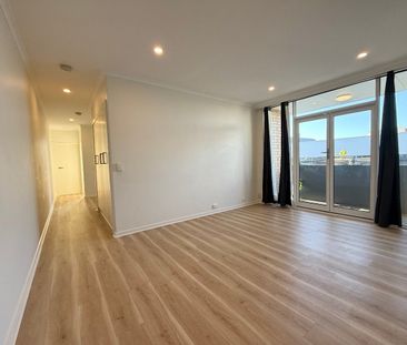 8/2 Mckay Street, Coburg VIC 3058 - Photo 2