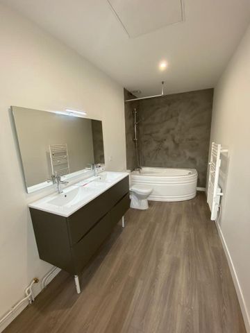 Location Appartement 4 pièces 100m² MONTAUBAN 82000 - Photo 5