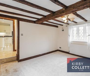 4 bedroom detached house to rent - Photo 2