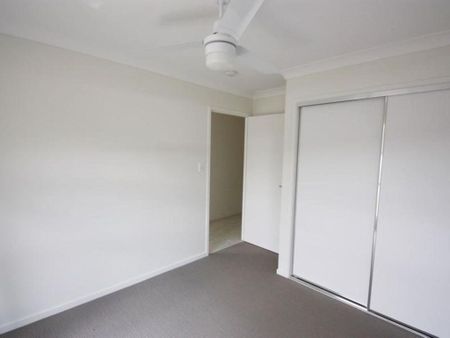 High up on the hill to catch the breezes - Photo 3