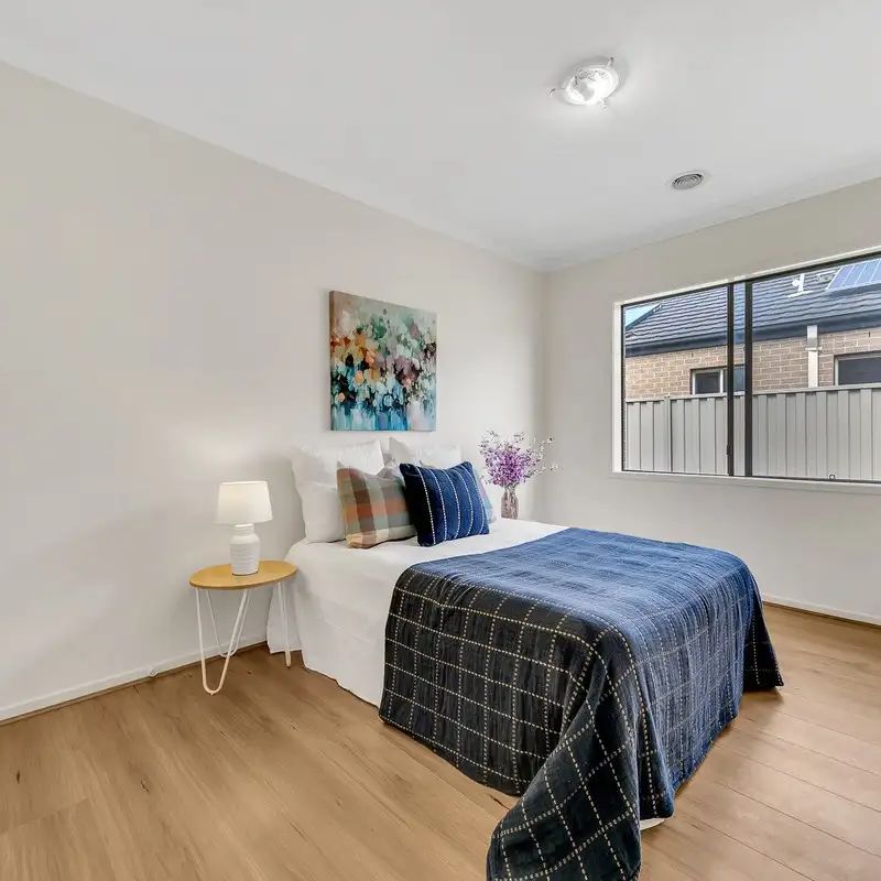 “Family Retreat in the Heart of Point Cook” - Photo 1