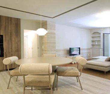 3-bedroom apartment for rent in Palacio, Madrid - Photo 1