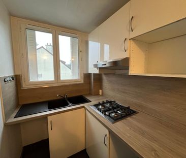 Location Appartement 4 pièces 74m² L HAY LES ROSES 94240 - Photo 1