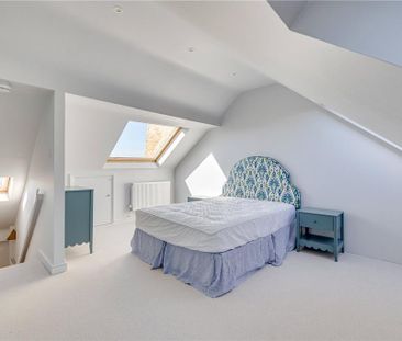 4 bedroom end of terrace house to rent - Photo 3