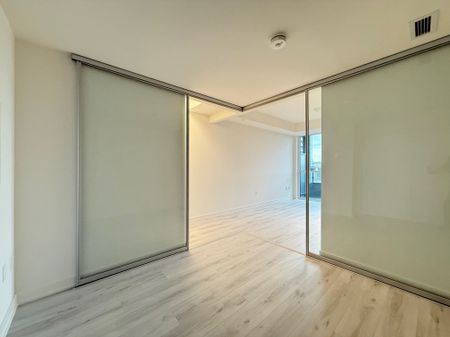 For Lease - 110 Broadway Avenue Unit# 419, Toronto, Ontario - Photo 3