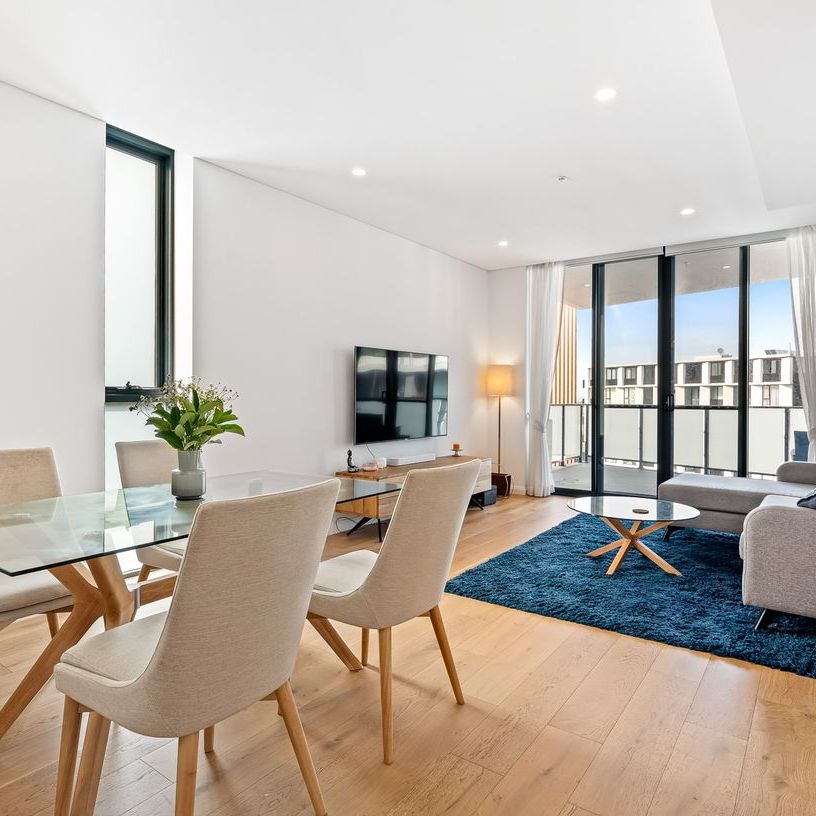 Elevated & Light Filled, Top Floor Living with Views - Photo 1