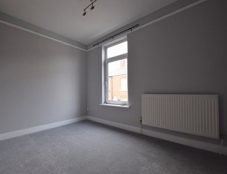 3 Bedroom Terraced To Let - Photo 4