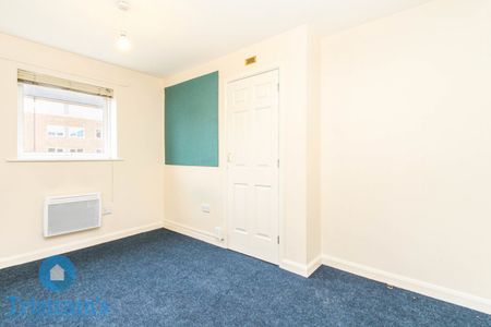 2 bed Apartment for Rent - Photo 2