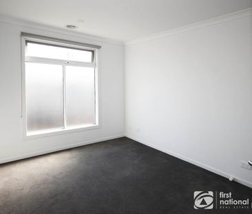 Perfectly Located - Photo 5