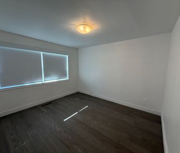 For Lease - 9 Blaydon Avenue, Toronto, Ontario - Photo 3
