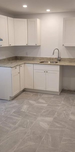 4 1/2 rénové - Photo 1