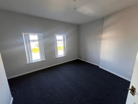 12 Minorca Place, Carrickfergus, BT38 8AU - Photo 2