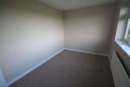 College Close - Photo 2