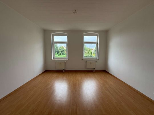 Helle 4 Zimmerwohnung mit Balkon in Stadtnähe - Photo 1