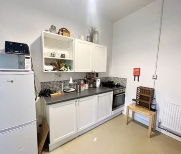 Cardiff Road, Troedyrhiw - Photo 2