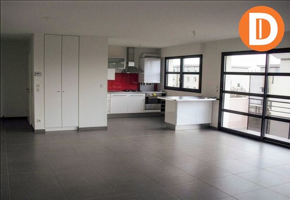 Location Appartement 5 pièces 106m² - Photo 1