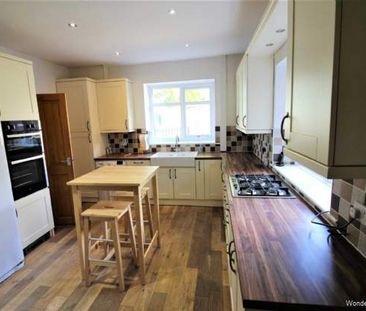 3 bedroom property to rent in Holmfirth - Photo 4