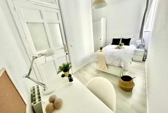 Calle de Toledo, Madrid, Community of Madrid 28005