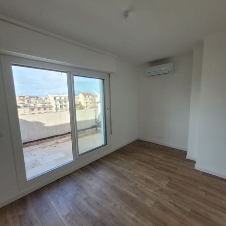 MARSEILLE - 5 Avenues - Photo 2