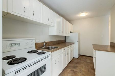 Premier Suite - 1 Bedroom - Photo 4
