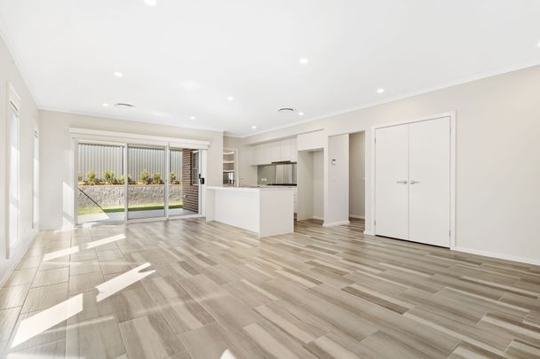 Apply Now - Century 21 &vert; the Paramount Group - Photo 1