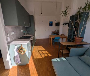 Moderne möblierte Wohnung mit Balkon in ruhiger Hinterhof-Lage - Photo 1