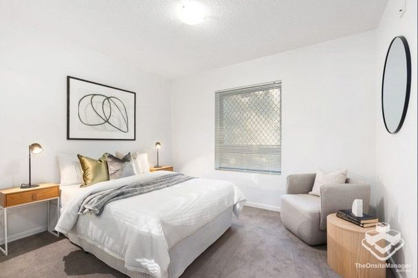 Two bedroom apartment in the heart of Toowong - Photo 1