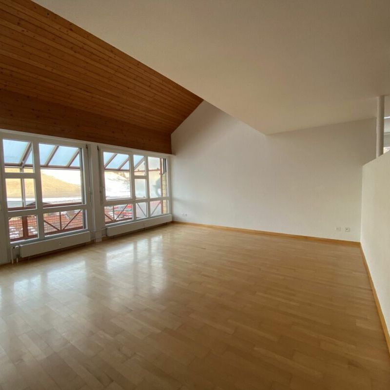 sehr schöne und grosszügige 4-Zi-Wohnung im Obergeschoss - Photo 1