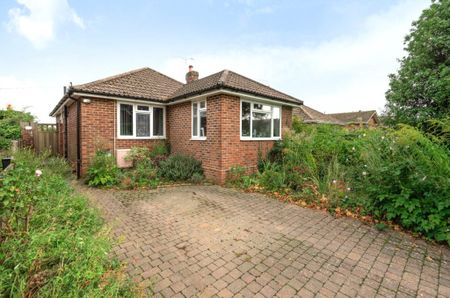 2 Bedroom Bungalow - Salisbury Road, Alresford - Photo 2