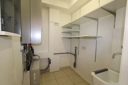 RUIM DUPLEX APPARTEMENT MET TERRAS EN AUTOSTAANPLAATS - Photo 3