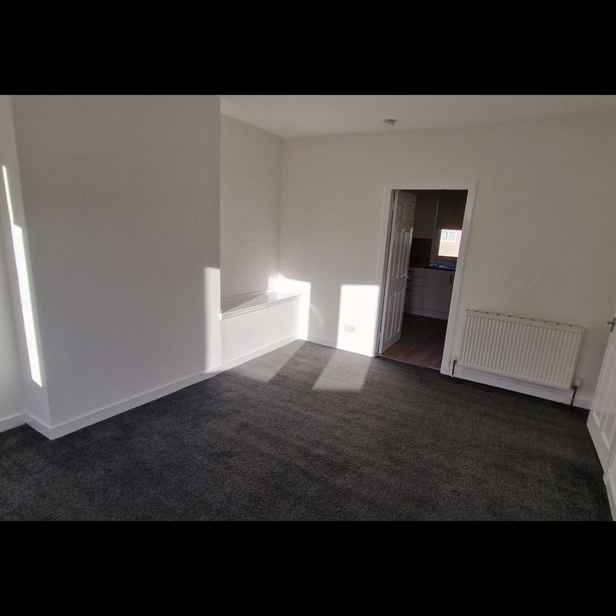 2 Bed Flat, Liberton Street, G33 - Photo 1