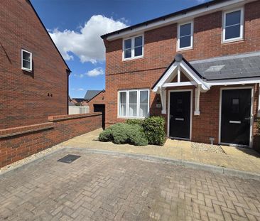 2 bedroom semi-detached house to rent - Photo 2