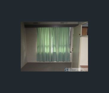 Located in the heart of Noble Park is this one bedroom apartment. - Photo 3