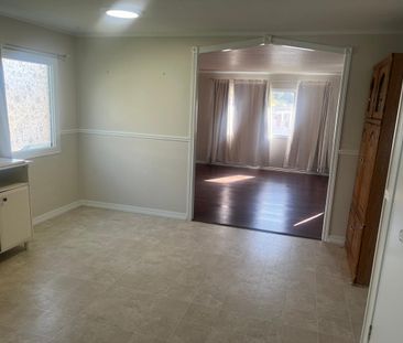 Lovely Trailer Home Located in Mustang Acres! - Photo 5