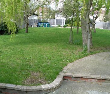 Studio Flat, Queens Road, NW4 - Photo 2