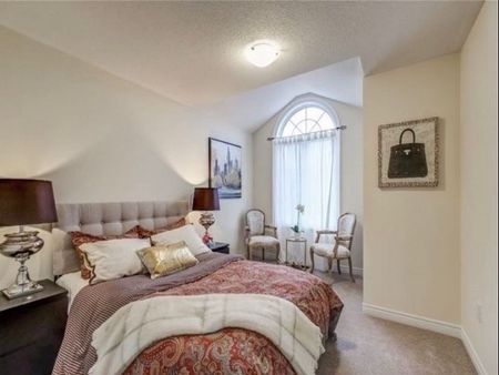 For Lease - 67 Duggan Street, Aurora, Ontario - Photo 5