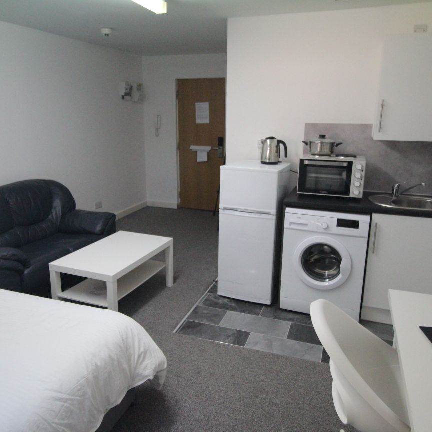 Flat 80, Samara Plaza, LS2 9DU, Leeds - Photo 1