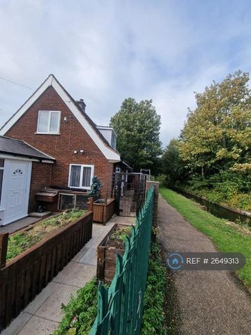 4 bedroom detached house to rent - Photo 5