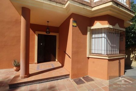 4 bedroom luxury Villa for rent in Alhaurín el Grande, Spain - Photo 4