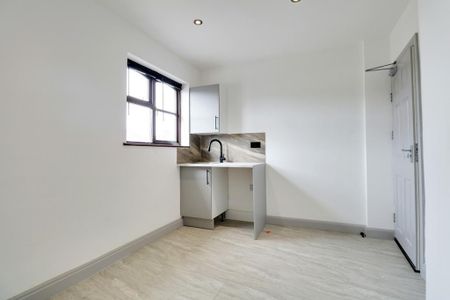 1 bedroom semi-detached house to rent - Photo 2