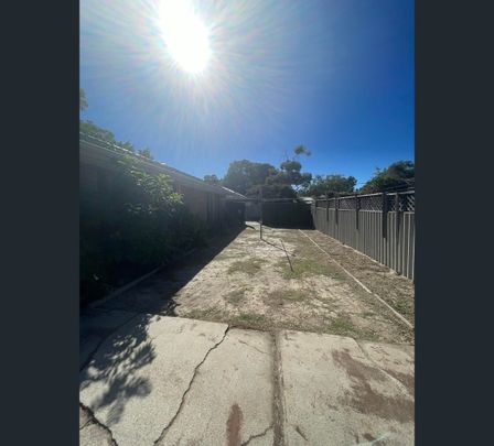 8 Aston Way, Gosnells, WA 6110 - Photo 1