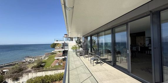 Lakeside Luxury Gem with Panoramic Views and Private Marina Access - Foto 2